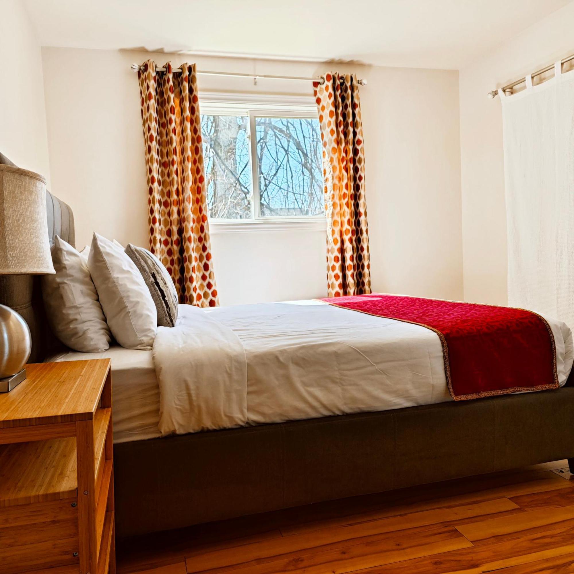 Andy'S Blue House Bed and Breakfast Charlottetown Exteriör bild