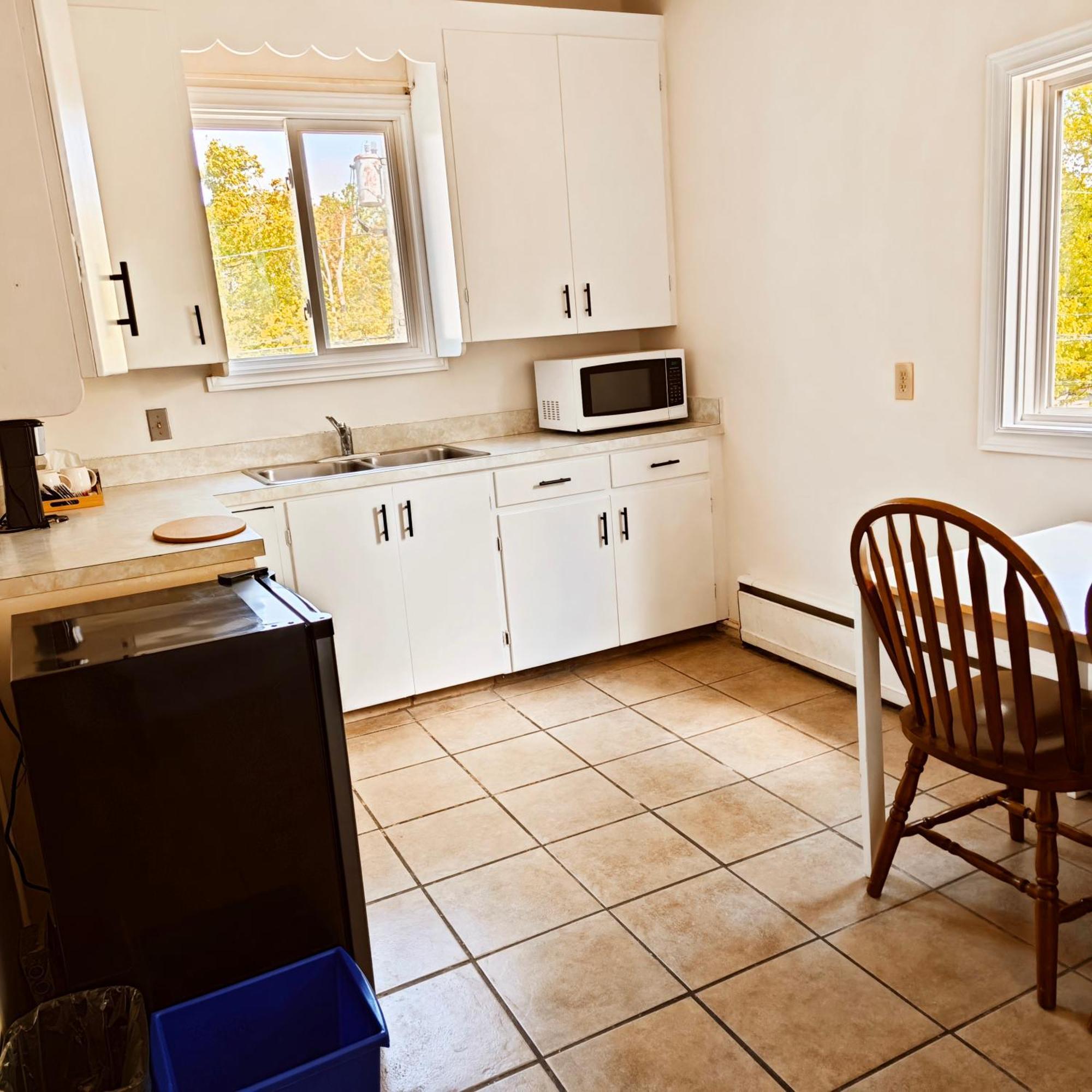 Andy'S Blue House Bed and Breakfast Charlottetown Exteriör bild